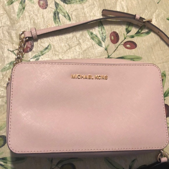 Michael Kors Pink Crossbody - Picture 5 of 8